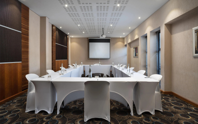 Premier Hotel OR Tambo