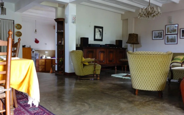 Sujatha's Homestay Residence