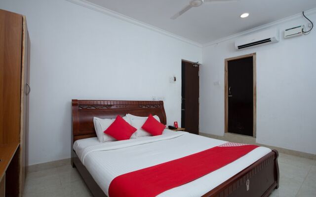 OYO 26947 The Lavish