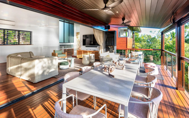 Point Blue on Hamilton Island