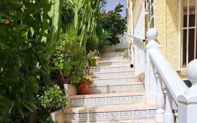 La Marina Oasis, 2-beds, Sleeps 4, 10 min to Beach