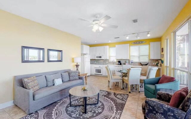 Destiny Beach Villa's 23A by Destin Getaways