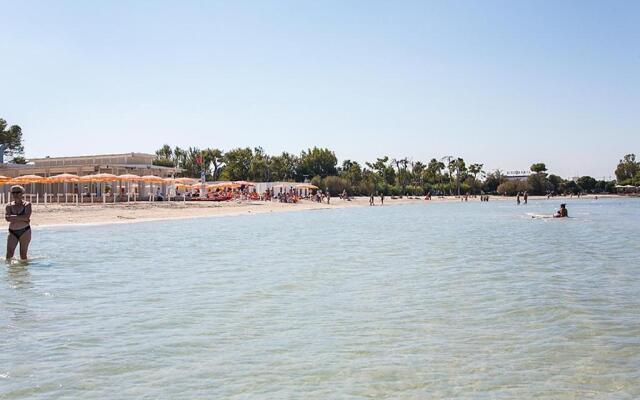 Economico bilocale 2-4 posti spiaggia Ionio m528