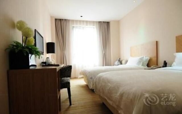 Wuhan Yuntai 6 Plus 1 Hotel
