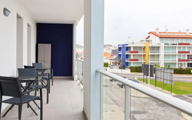 Apartment in Sdo Martinho do Porto