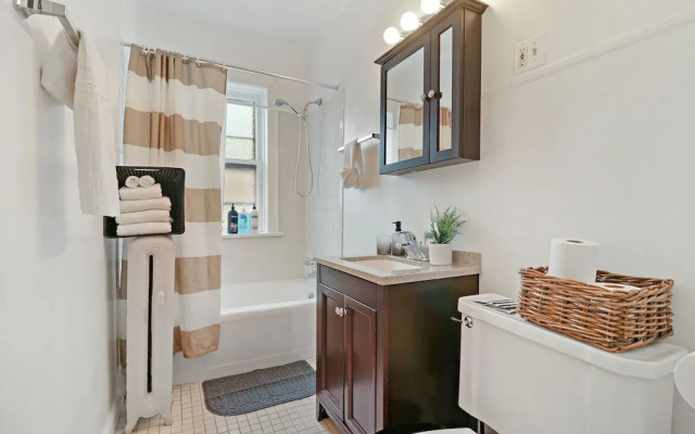 Peaceful 1BR Escape in Evanston - Hinman