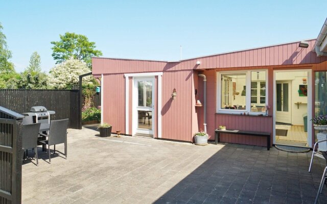 6 Person Holiday Home in Korsor