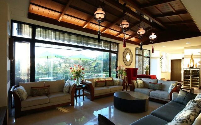 Azure Villa