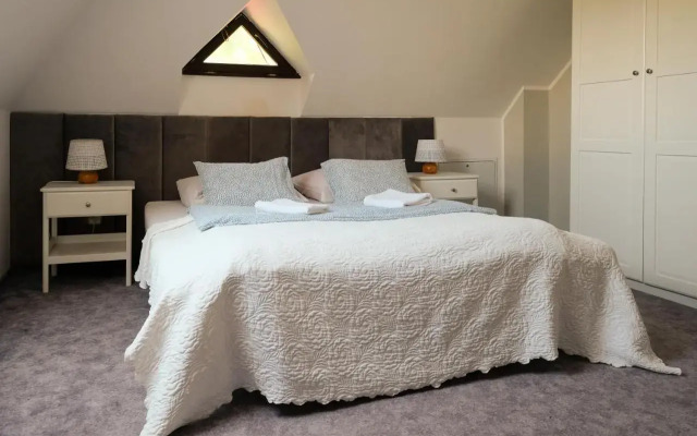 Willa Irys z basenem