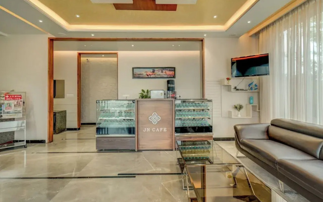 Hotel J N stay