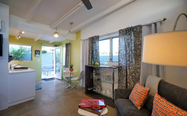 The Wesley by AvantStay – Mid-Century Modern Oasis with Pool
