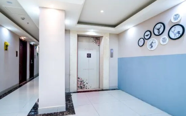 Sweet Fruit Light Luxury Hotel (Haikou Fruit Market Overseas Chinese Middle School Branch) – Hotel Rooms – Haikou