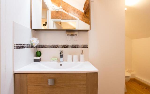 Big loft 107m2, 10min walk to Palais des Festivals