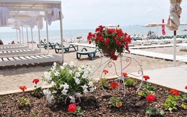 Malibu Beach Complex