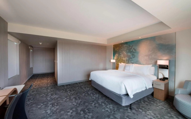 Courtyard by Marriott Atlanta Alpharetta/Avalon Area