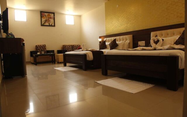 PAH Clarista Hotel