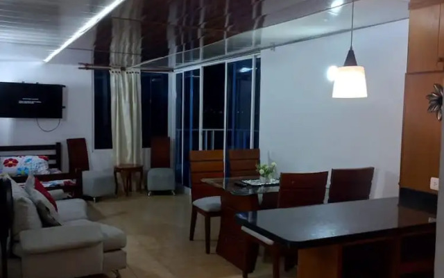 Apartamento AL1-LM Cerca al mar con Aire