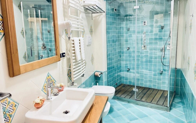 Campagna Waterfalls View Suites