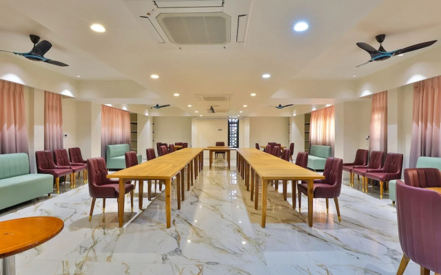 FabHotel Prime Empyrean