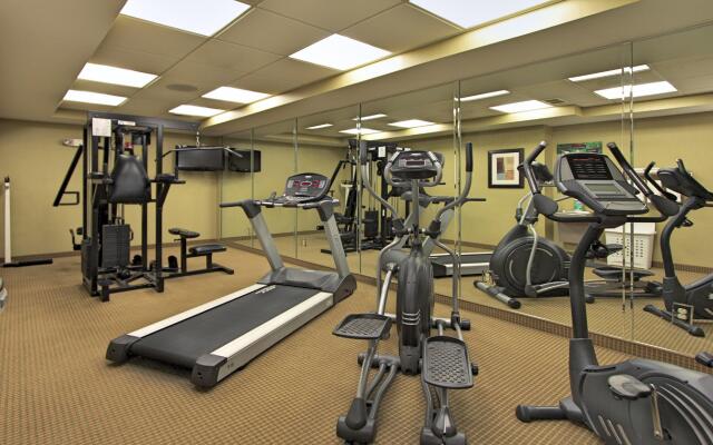 Holiday Inn Express Hotel & Suites Defiance by IHG