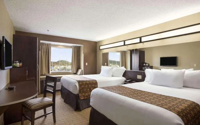 Microtel Inn & Suites By Wyndham Cambridge