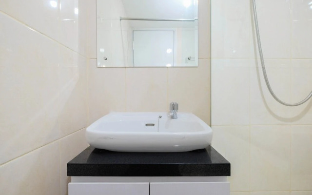 Modern White Studio At Springlake Summarecon Bekasi Apartment By Travelio