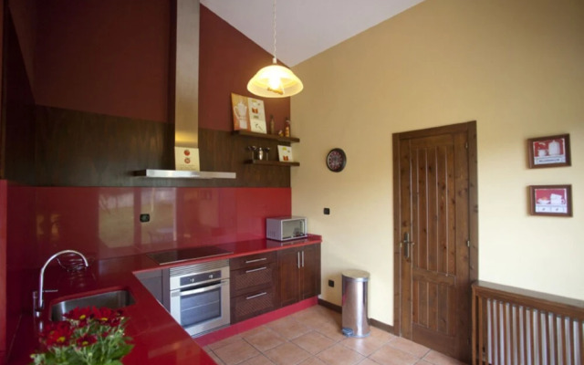 House - 3 Bedrooms with Pool and WiFi - 107943