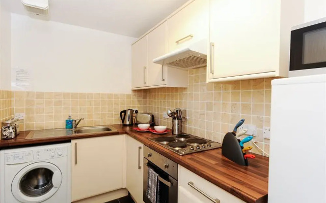 Jamaica Street Apartment