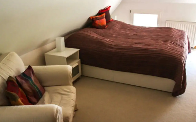 Poppenbull Thatched House