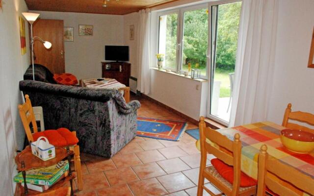 Ferienbungalow mit gro_em Garten i