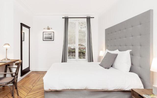 Luxury 4 Bedrooms Opera Lafayette II by Livinparis