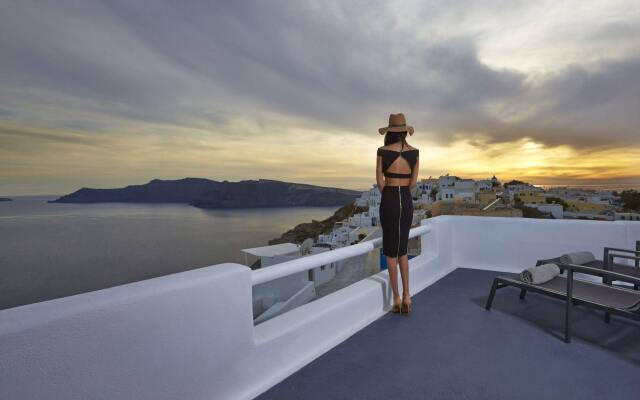 Oia Collection Boutique Suites