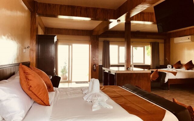 Monkey Beach Dive Resort
