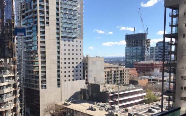StayCentral on Lonsdale