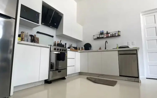 Palm Beach Vacaysuites - Palm Suite 100m2