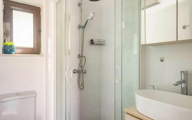 Downtown 22sqm Green Nest King-Size Bed