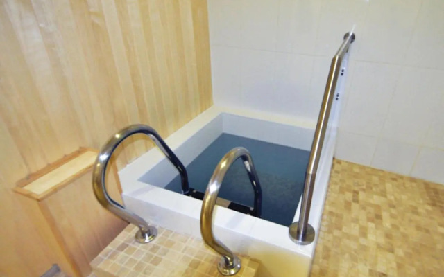 Clover Spa and Hotel