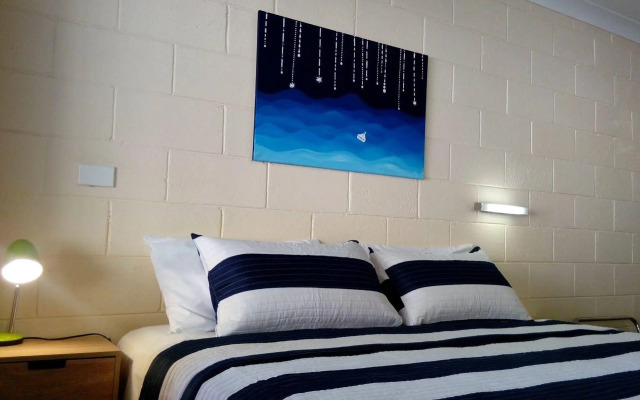 Sail Inn Motel