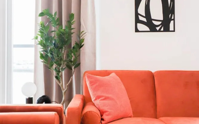 Stunning Riverside Apartment