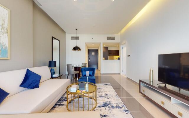 Business Bay -  Damac Majestine Tower 1818