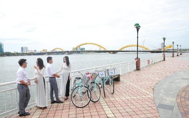 Satya Da Nang Hotel Han Market