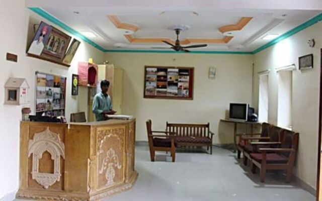 ADB Rooms Hotel Vallabh Darshan