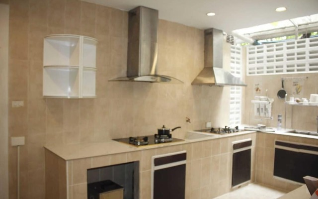 Narong Ek Residence View & Pool Villa