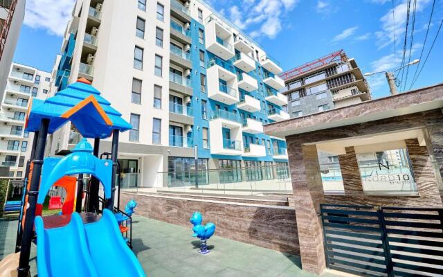 Sunflower 2BR Apartment in Nord10- parking n pool