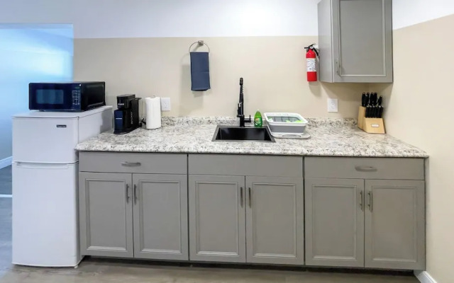 TriLuxe Inn & Studios