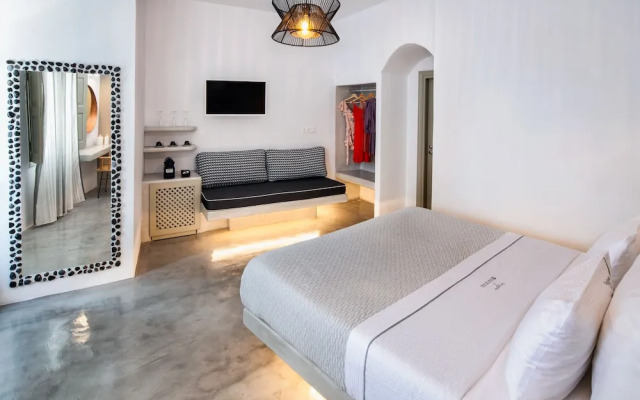 Kaleidoscope Oia Suites