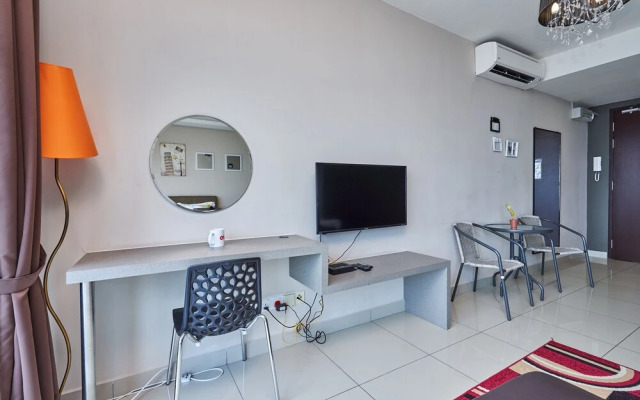 Oyo Home 89316 Special Studio Setia Alam Trefoil