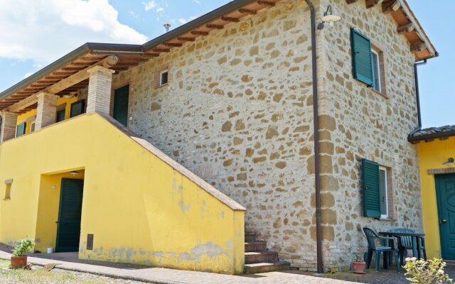 Scenic Holiday Home in Torgiano With Swimming Pool
