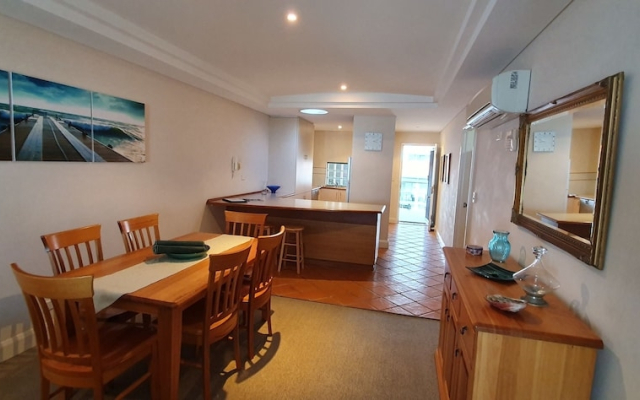 Sea Breeze Luxury Holiday Apartment