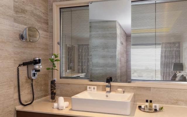 Boutique 5 Hotel & Spa - Adults Only
